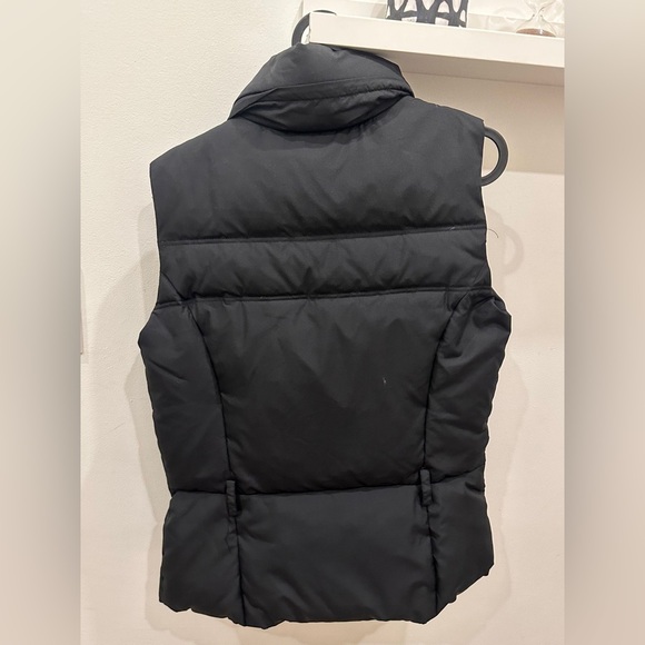 Women’s Black puffer Vest with zipper - Picture 2 of 4